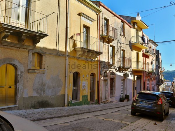 appartamento in vendita a Ragusa in zona Ragusa Centro