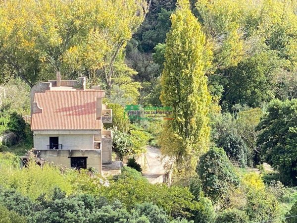 casa indipendente in vendita a Ragusa