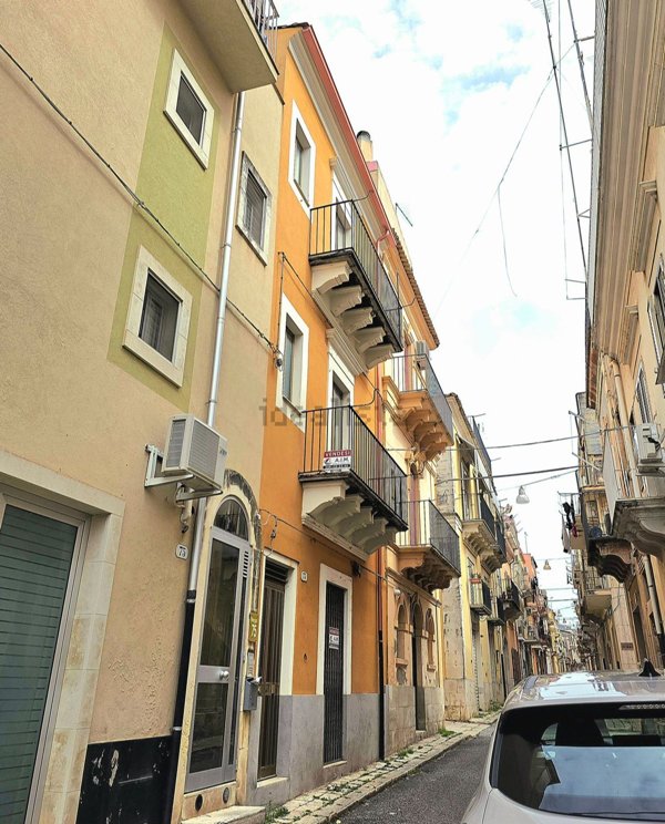 casa indipendente in vendita a Ragusa in zona Ibla