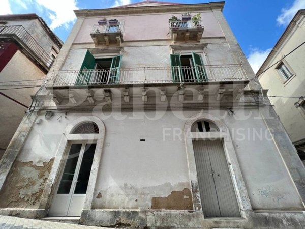 appartamento in vendita a Ragusa in zona Ragusa Centro