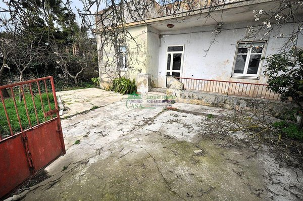 casa indipendente in vendita a Ragusa