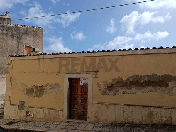 casa indipendente in vendita a Ragusa in zona Ibla