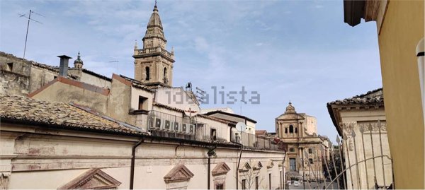 casa indipendente in vendita a Ragusa in zona Ragusa Centro