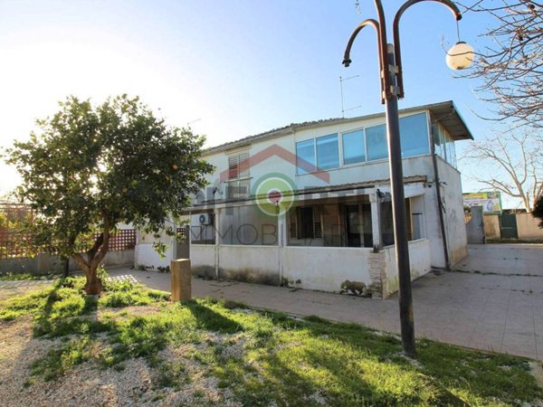 casa indipendente in vendita a Ragusa