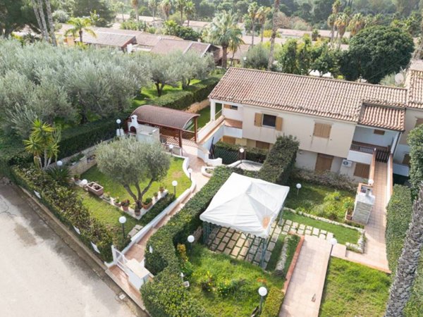 casa indipendente in vendita a Ragusa in zona Donnafugata