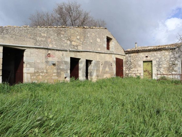 casa indipendente in vendita a Ragusa in zona Ibla