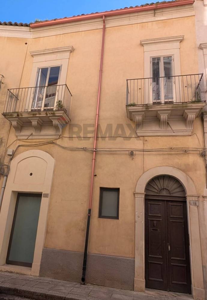 casa indipendente in vendita a Ragusa in zona Ragusa Centro