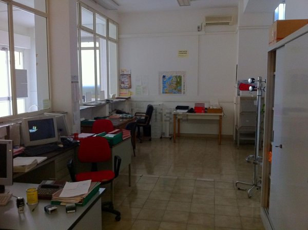 locale commerciale in vendita a Ragusa