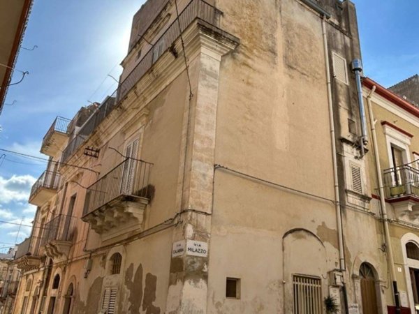 casa indipendente in vendita a Ragusa in zona Ibla