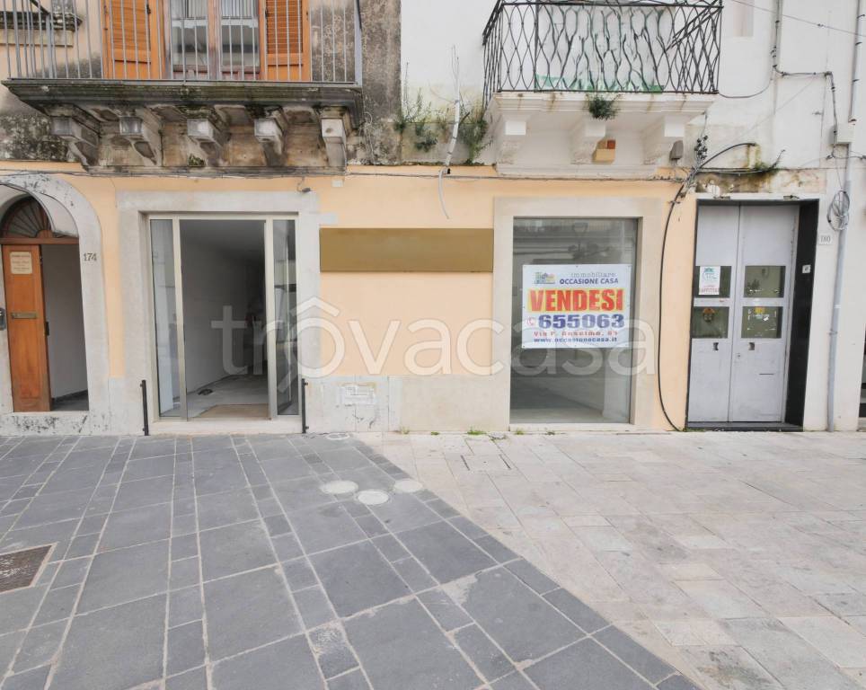 negozio in vendita a Ragusa in zona Ragusa Centro