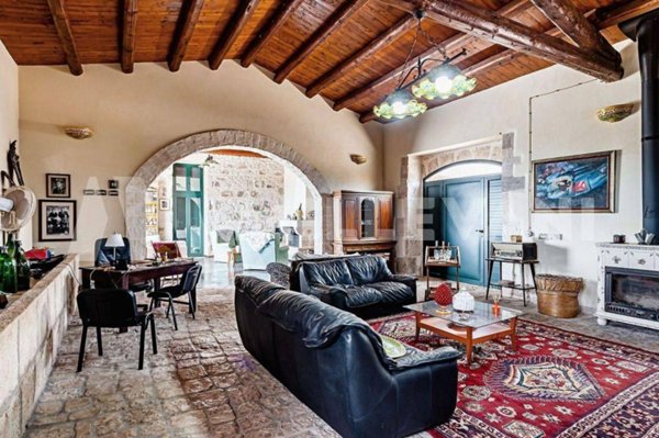 casa indipendente in vendita a Ragusa in zona Marina