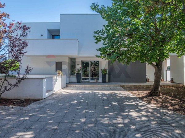 casa indipendente in vendita a Ragusa