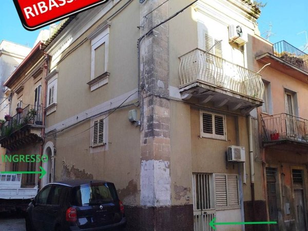 casa indipendente in vendita a Ragusa in zona Ibla