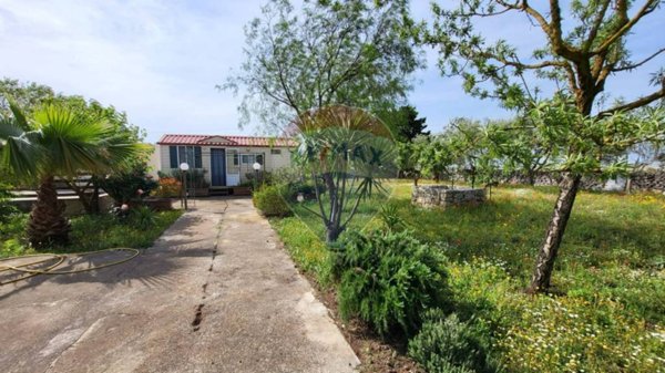 casa indipendente in vendita a Ragusa in zona Marina