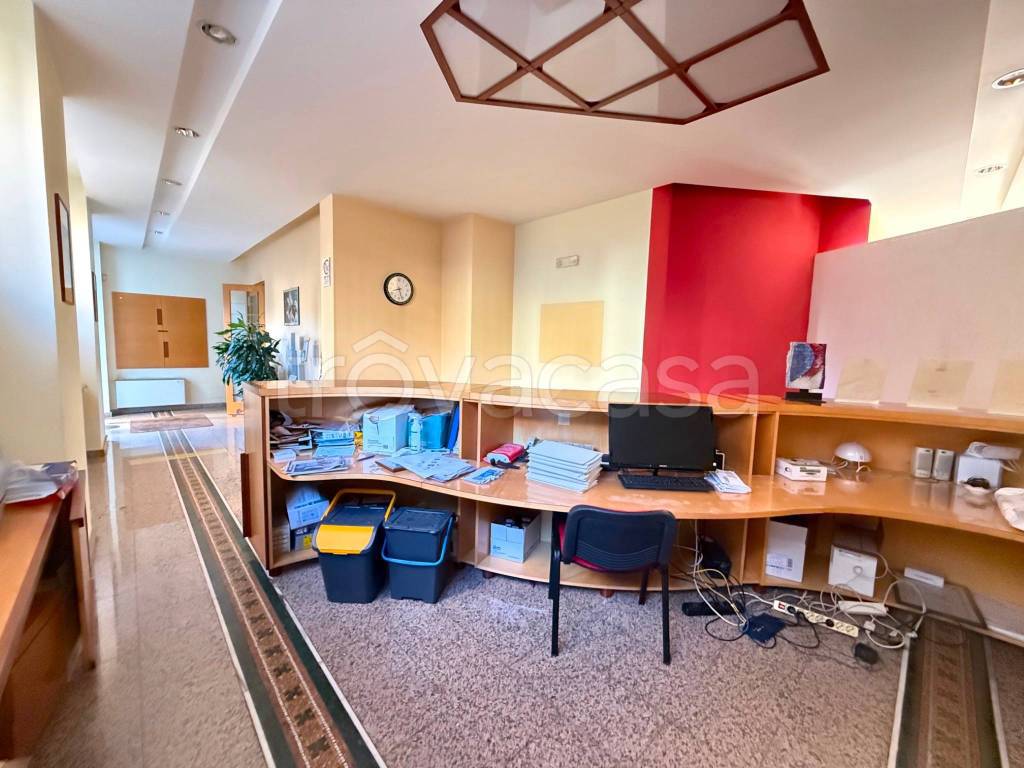ufficio in vendita a Ragusa in zona Ragusa Centro