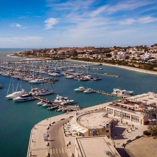 casa indipendente in vendita a Ragusa in zona Marina