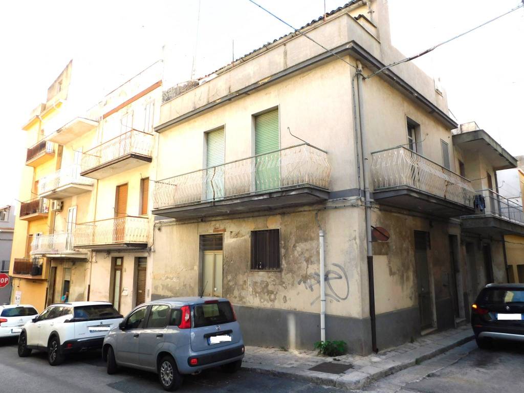 casa indipendente in vendita a Ragusa in zona Ibla