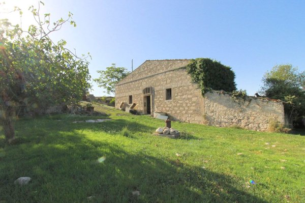 casa indipendente in vendita a Ragusa in zona San Giacomo / Bellocozzo