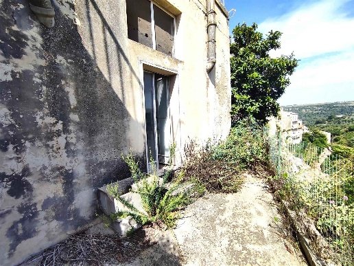 casa indipendente in vendita a Ragusa in zona Ibla