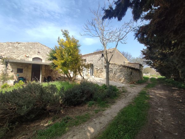 casa indipendente in vendita a Ragusa