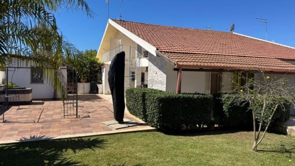 casa indipendente in vendita a Ragusa in zona Marina