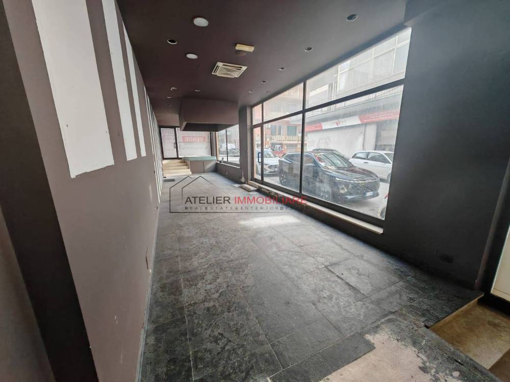 locale commerciale in vendita a Ragusa in zona Ragusa Centro