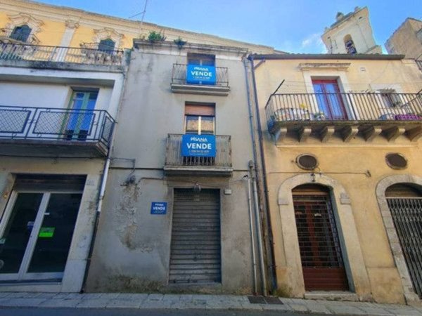 casa indipendente in vendita a Ragusa in zona Ibla