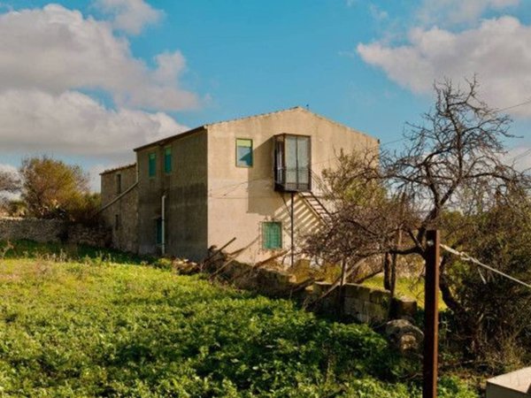 casa indipendente in vendita a Ragusa in zona Marina