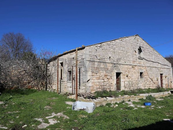 casa indipendente in vendita a Ragusa in zona Donnafugata