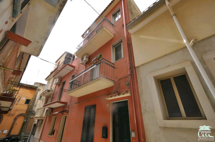 casa indipendente in vendita a Ragusa