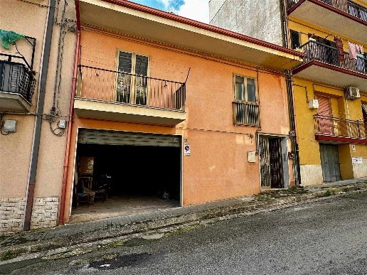casa indipendente in vendita a Ragusa
