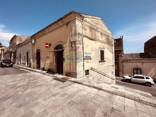 casa indipendente in vendita a Ragusa in zona Ibla