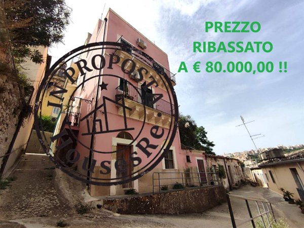 casa indipendente in vendita a Ragusa in zona Ibla