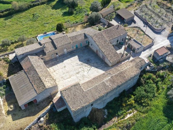 villa in vendita a Ragusa in zona Ibla