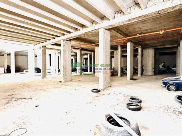 locale commerciale in vendita a Ragusa in zona Ibla