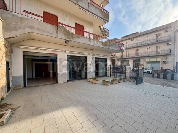 locale commerciale in vendita a Ragusa