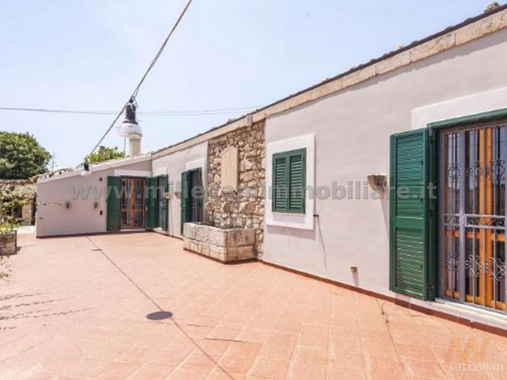 casa indipendente in vendita a Ragusa in zona Donnafugata