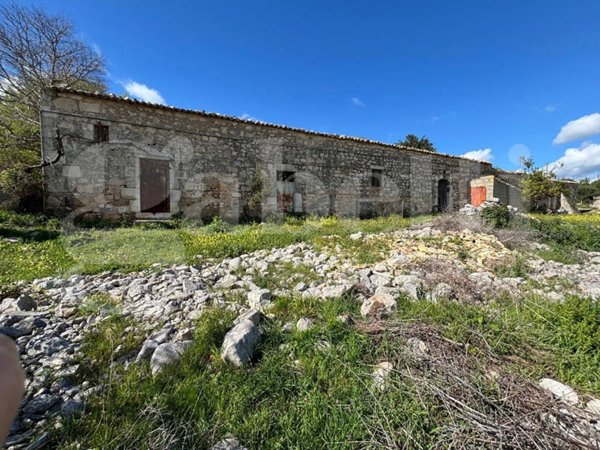 casa indipendente in vendita a Ragusa