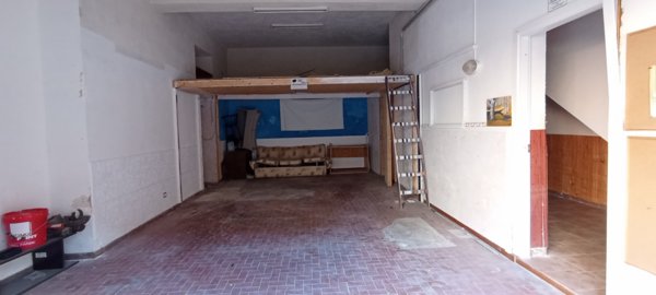 locale commerciale in vendita a Ragusa