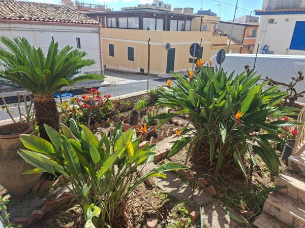 casa indipendente in vendita a Ragusa in zona Marina