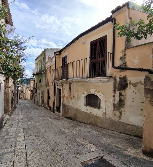 casa indipendente in vendita a Ragusa in zona Ibla