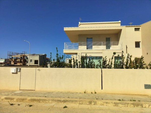 casa indipendente in vendita a Ragusa