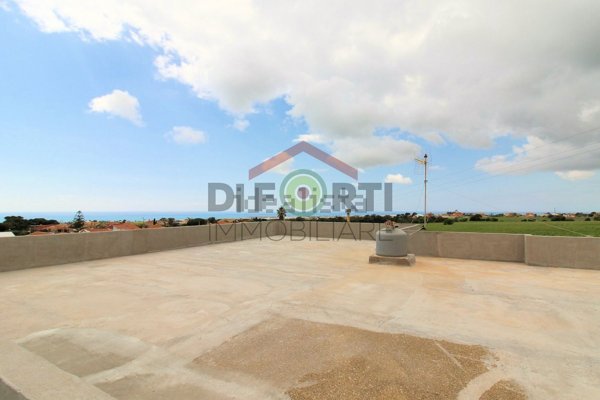 casa indipendente in vendita a Ragusa in zona Marina