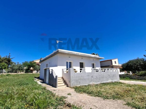 casa indipendente in vendita a Ragusa in zona Marina