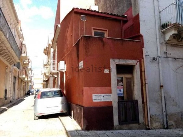 casa indipendente in vendita a Ragusa