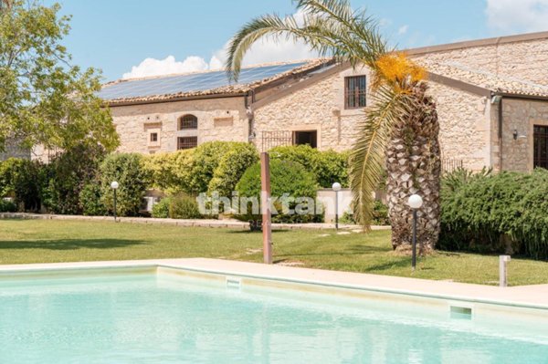 casa indipendente in vendita a Ragusa in zona San Giacomo / Bellocozzo