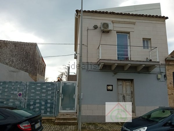 casa indipendente in vendita a Ragusa
