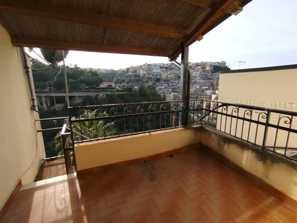 casa indipendente in vendita a Ragusa in zona Ibla