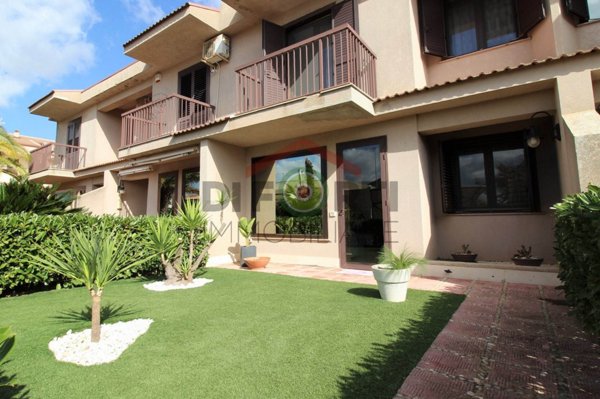 casa indipendente in vendita a Ragusa