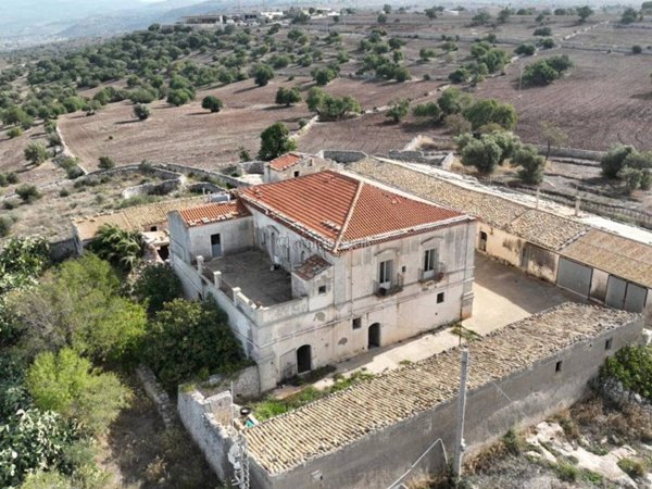 villa in vendita a Ragusa in zona Donnafugata